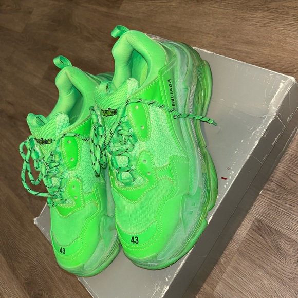 neon green balenciaga triple s - Picture 3 of 7
